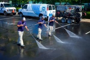 Shopping center pressure washing in Nashville