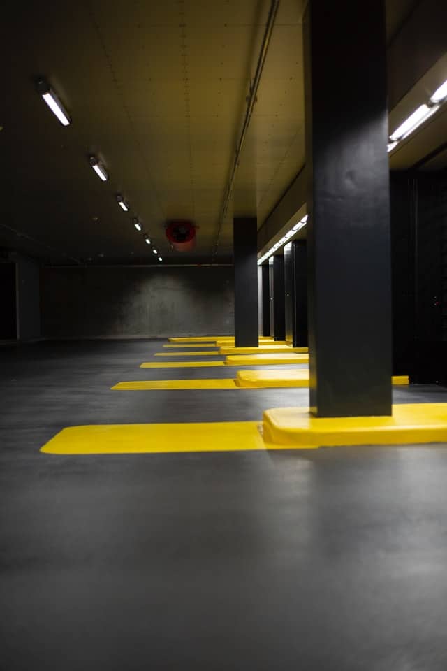 clean parking garage - nashville tn